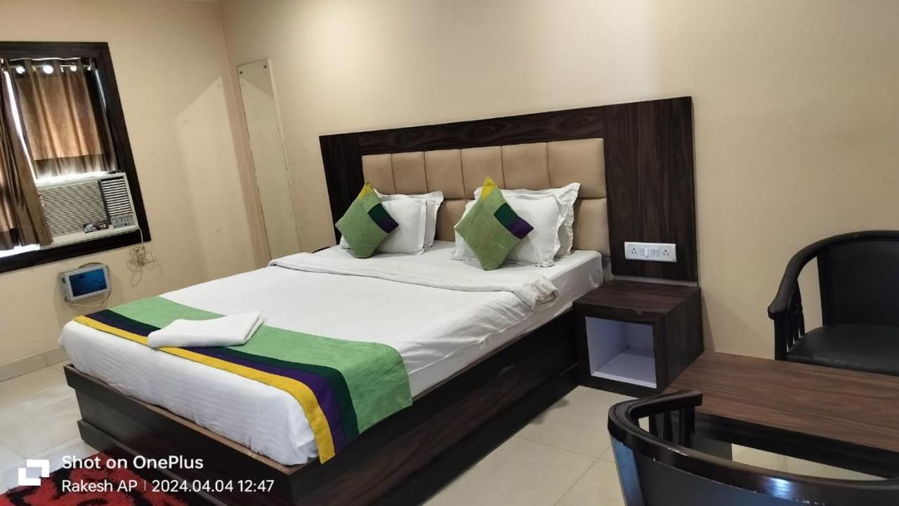 Hotel Paradise Convention Bhubaneswar Eksteriør bilde